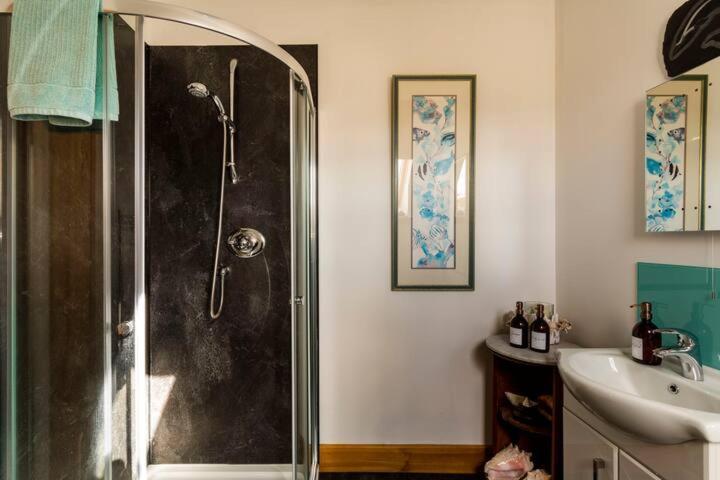 Dalmunach House Bed & Breakfast *